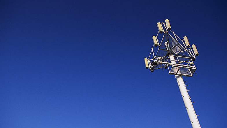 卡還在，錢(qián)沒(méi)了 你可能被“短信嗅探”了