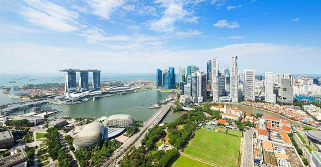 低齡留學(xué)家長要不要陪讀？解讀各國陪讀政策！