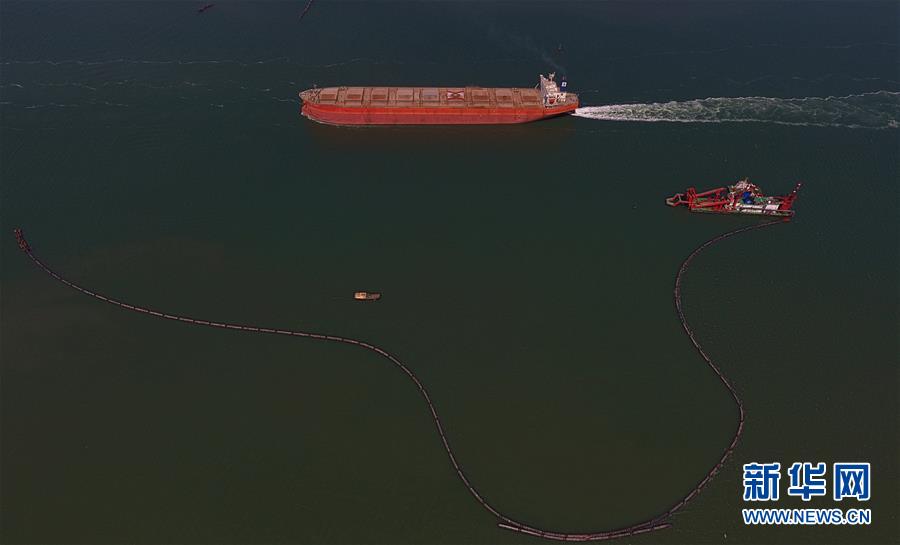 （經濟）（3）唐山港京唐港區(qū)25萬噸級航道工程加緊施工